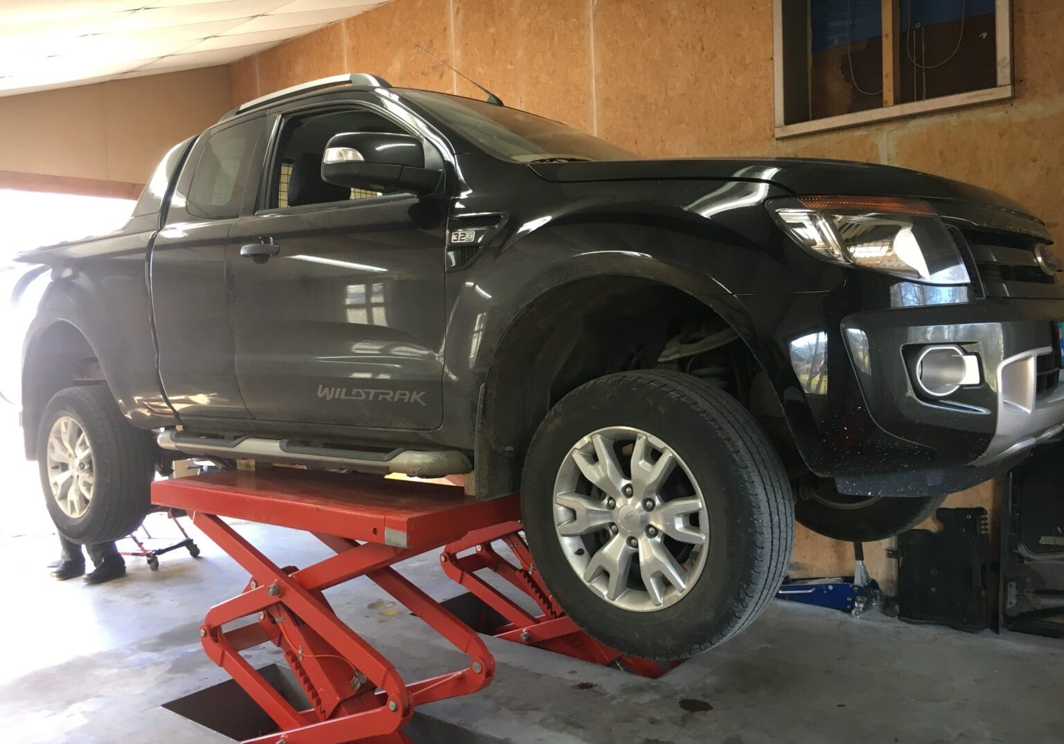 3B6C06B0-E3FE-41FF-8A60-424206B2B1B3